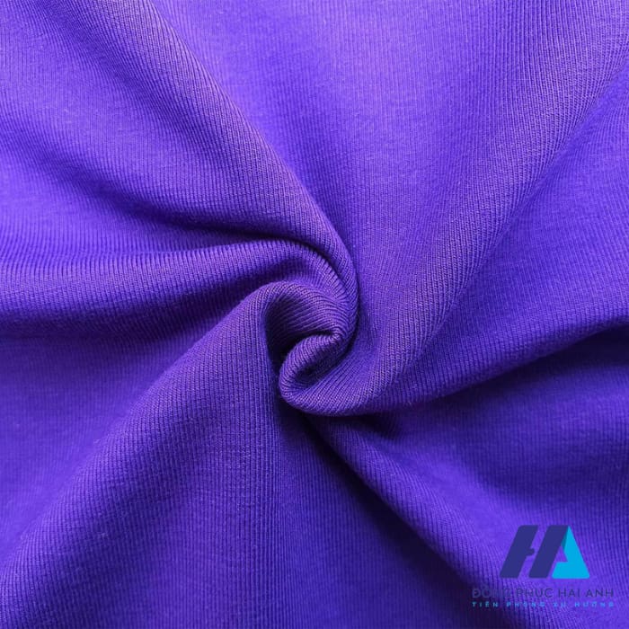 Vải Cotton có độ thoải mái, dễ chịu nhờ khả năng thấm hút mồ hôi tốt