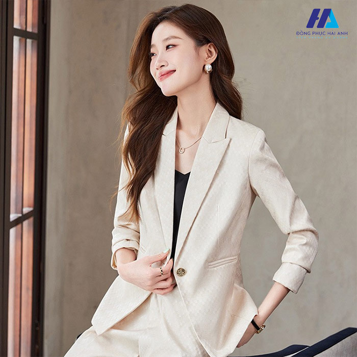 Gợi ý cách phối đồ cùng bộ đồ Trang Chủ Fly88.Com Uy Tín Đẳng Cấp Số 1 Châu Á kẻ caro