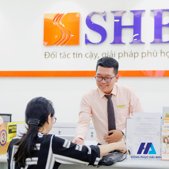 Sơ mi Nhà Cái FLY88.COM Xanh Chín, Uy Tín Tặng 188k SHB sử dụng màu cam nhạt nhẹ nhàng và điềm đạm