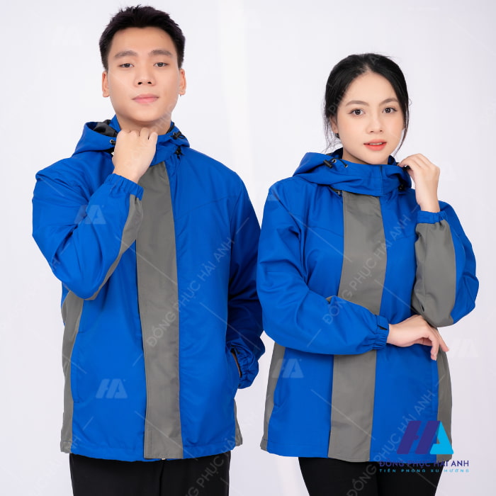 Mẫu áo khoác gió pha phối mới của nhà Flai88 cá cược thể thao cũng làm nên cơn sốt về vẻ đẹp và sự tiện dụng