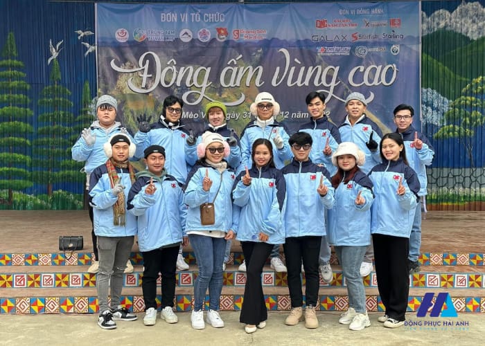 Áo khoác gió Nhà Cái FLY88.COM Xanh Chín, Uy Tín Tặng 188k được sử dụng trong các hoạt động từ thiện, xã hội