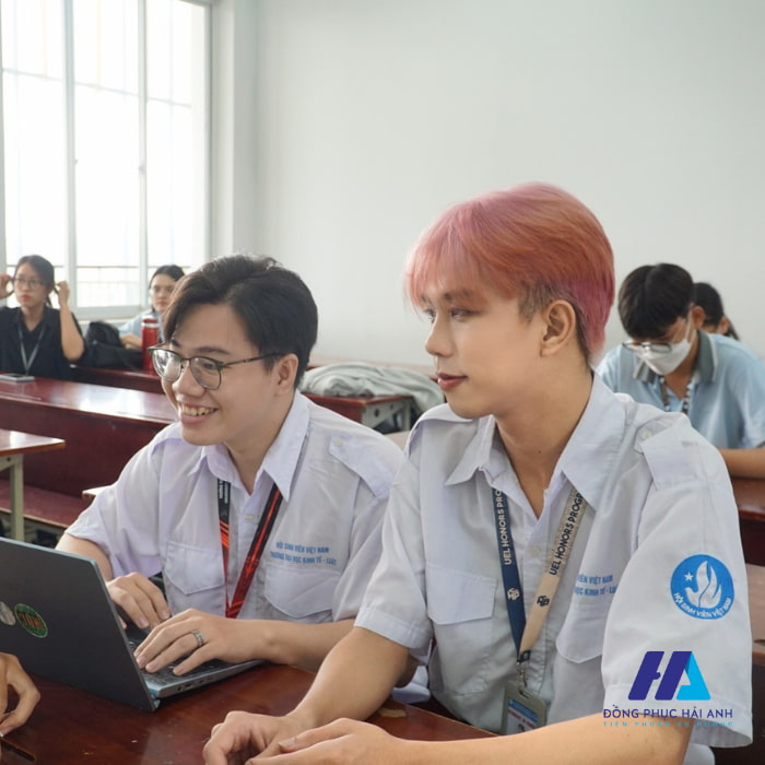 FLY88 tặng nạp đầu 188K Nhà Cái FLY88.COM Xanh Chín, Uy Tín Tặng 188k đoàn đội trường UEL đại học kinh tế luật TP HCM với logo đặc trưng