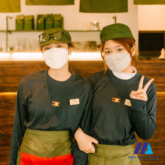 FLy88 quaytay.tv bóng đá thun tay dài thiết kế đơn giản, sử dụng vào mùa lạnh
