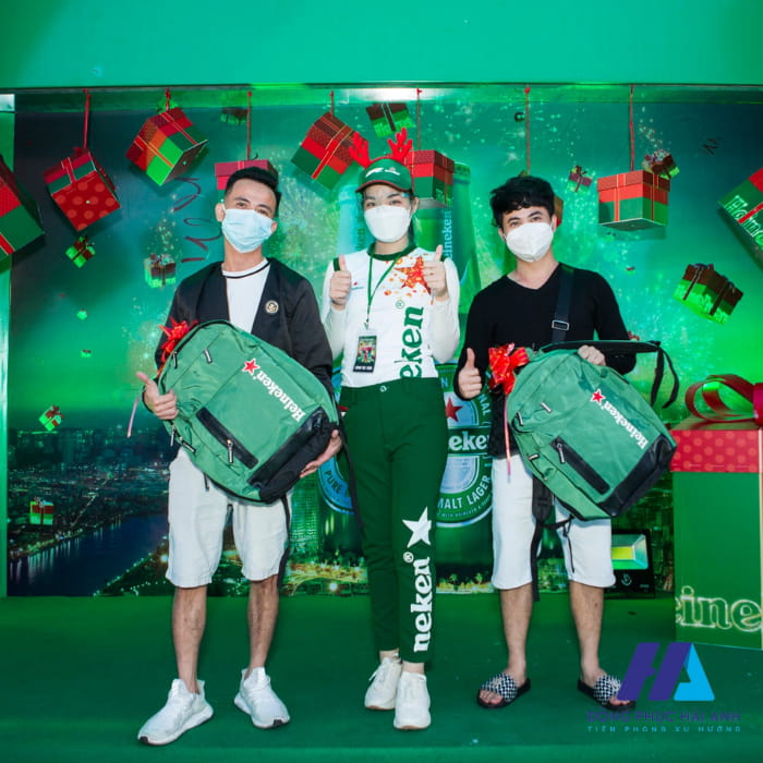 FLy88 quaytay.tv bóng đá Heineken nổi bật với sắc xanh lá ấn tượng và độc đáo