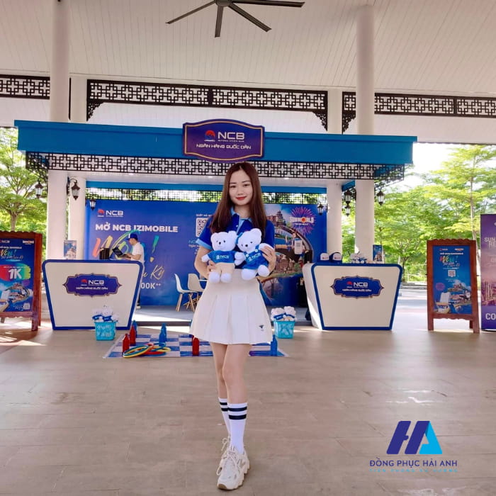 Xanh dương, trắng và đỏ là màu sắc thương hiệu gắn liền với Ngân hàng NCB