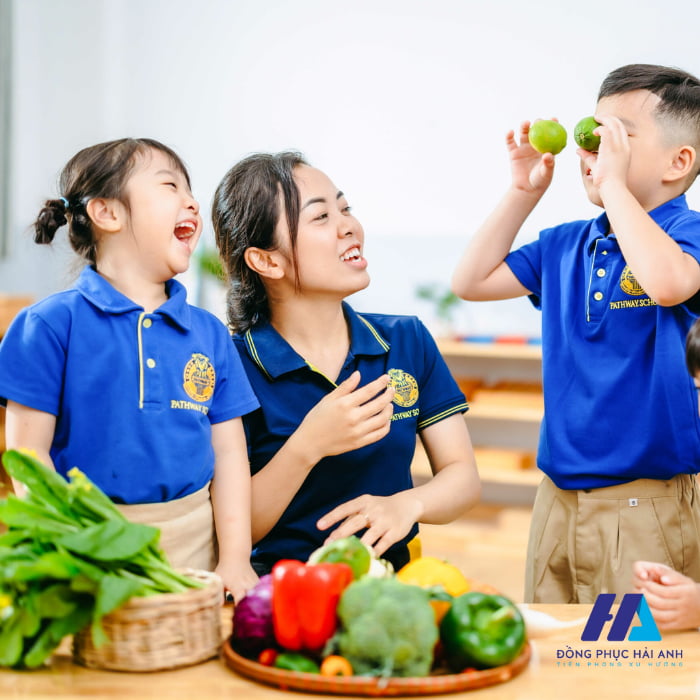 Xanh dương là màu sắc chủ đạo của bộ Nhà Cái FLY88.COM Xanh Chín, Uy Tín Tặng 188k học sinh trường Pathway Tuệ Đức