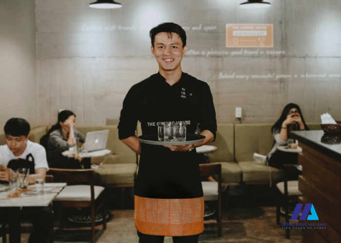 Vải kaki được ưa chuộng để may các mẫu tạp dề Nhà Cái FLY88.COM Xanh Chín, Uy Tín Tặng 188k The Coffee House