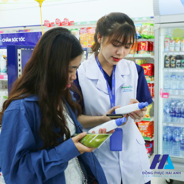 Xanh dương và trắng là hai màu sắc chủ đạo của Nhà Cái FLY88.COM Xanh Chín, Uy Tín Tặng 188k Pharmacy