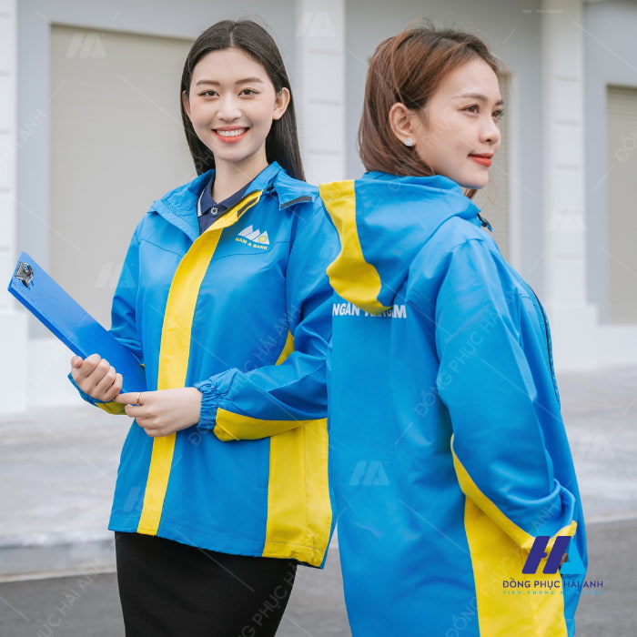 FLy88 quaytay.tv bóng đá áo khoác giúp bảo vệ Trang chính thức của nhà cái FLY88 của nhân viên