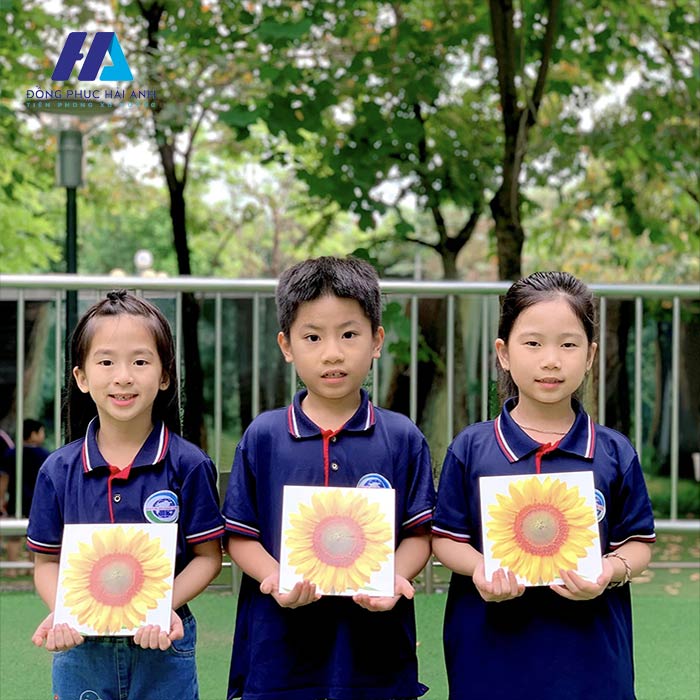 Mẫu Flyok.vip truy cập ngay polo tiểu học mang vẻ đẹp trẻ trung, tươi tắn