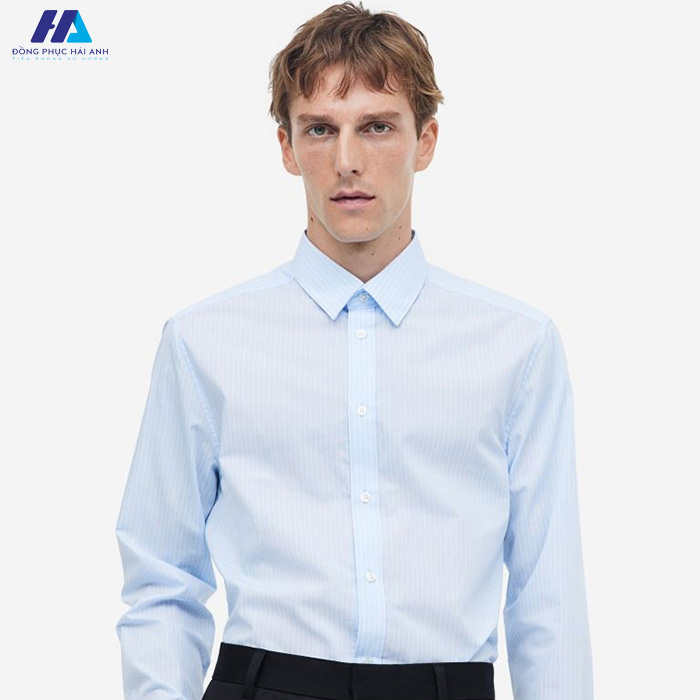 Áo sơ mi Trang Chủ Fly88.Com Uy Tín Đẳng Cấp Số 1 Châu Á dáng Regular Fit cho nam được thiết kế bo nhẹ ở phần eo và ngực