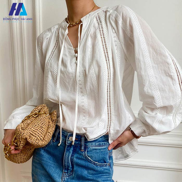 Phá cách, trẻ trung với outfit FLY88 tặng nạp đầu 188K Nhà Cái FLY88.COM Xanh Chín, Uy Tín Tặng 188k và quần jeans