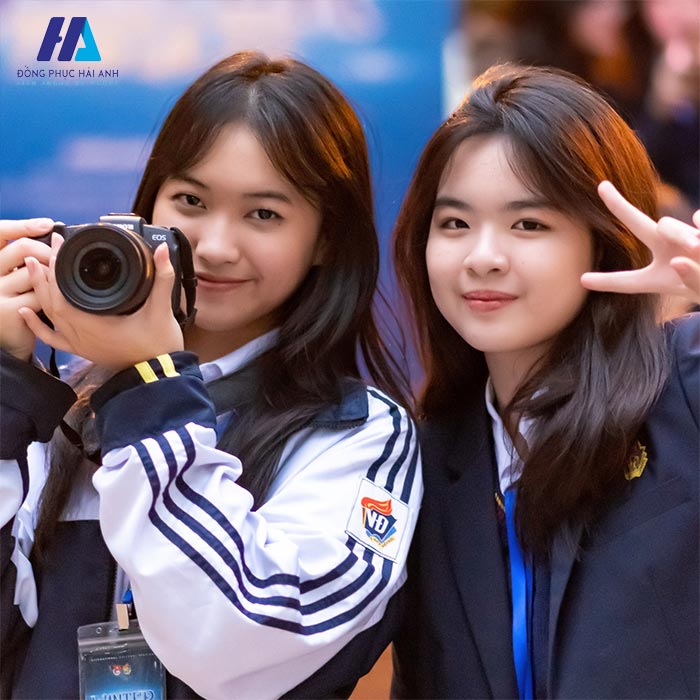 FLy88 quaytay.tv bóng đá thpt việt đức sử dụng những gam màu trung tính để làm màu sắc chủ đạo