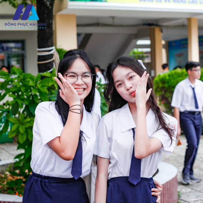 FLy88 quaytay.tv bóng đá Phú Nhuận lựa chọn xanh than và trắng là hai gam màu chủ đạo