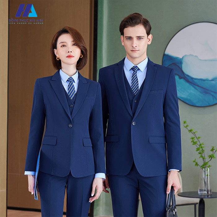 Phối FLY88 tặng nạp đầu 188K xanh dương nhạt cùng với áo vest sang trọng, đẳng cấp 