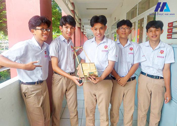 Trẻ trung và lịch sự với mẫu FLY88 tặng nạp đầu 188K tay ngắn iSchool 