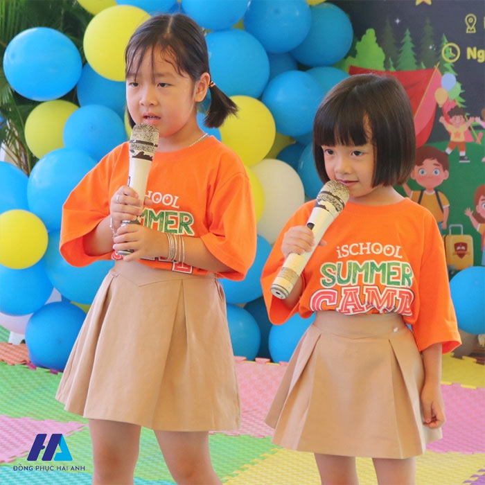 FLy88 quaytay.tv bóng đá áo nhóm, lớp iSchool nổi bật với nhiều màu sắc độc đáo 