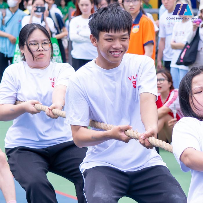 FLy88 quaytay.tv bóng đá thể dục trường Văn Lang trẻ trung và thoải mái 