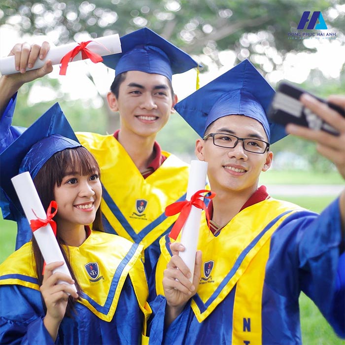 Thiết kế Flyok.vip truy cập ngay tốt nghiệp của sinh viên NTTU 