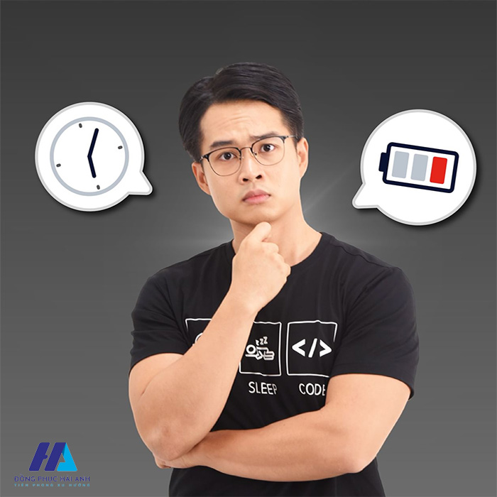 FLy88 quaytay.tv bóng đá của ITViec chủ yếu sử dụng hai tone màu trắng và đen 