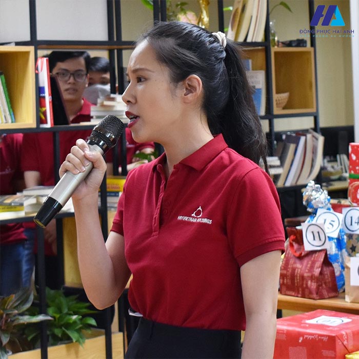 Tone màu đỏ nổi bật của chiếc Flyok.vip truy cập ngay công ty HR1VietNam 