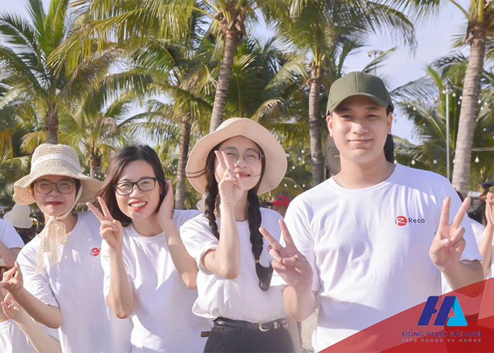 Mẫu Fly88 com giải trí trực tuyến cổ tròn màu trắng của công ty Reco Manpower