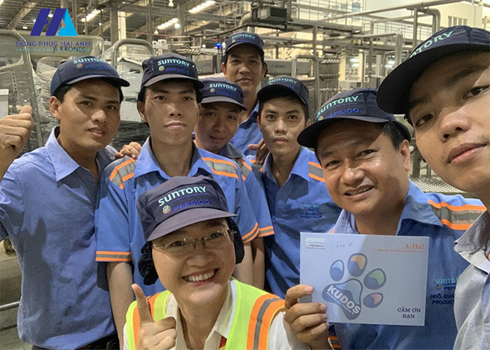 Mẫu Nhà Cái FLY88.COM Xanh Chín, Uy Tín Tặng 188k bảo hộ lao động công nhân nhà máy Pepsico