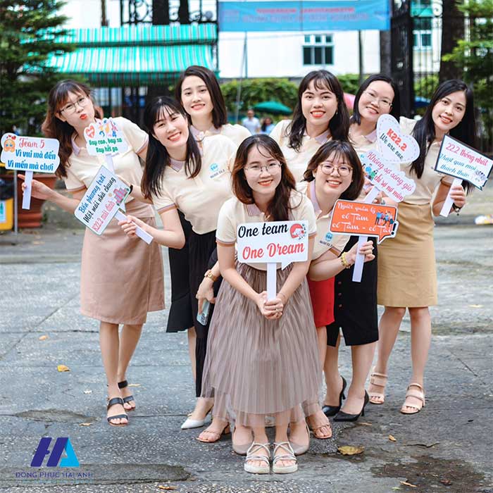 Lựa chọn những hình ảnh gợi nhớ về kỷ niệm thời đi học