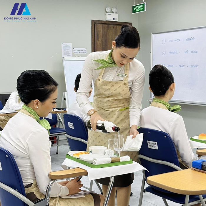 Thiết kế tạp dề Nhà Cái FLY88.COM Xanh Chín, Uy Tín Tặng 188k tiếp viên bamboo airways