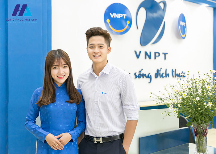 Mẫu áo dài Nhà Cái FLY88.COM Xanh Chín, Uy Tín Tặng 188k của VNPT nữ tính và dịu dàng 