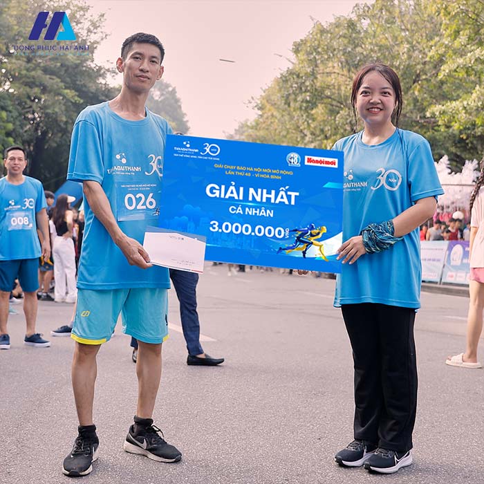 Mẫu Nhà Cái FLY88.COM Xanh Chín, Uy Tín Tặng 188k áo chạy của nhân viên Tân Á Đại Thành 