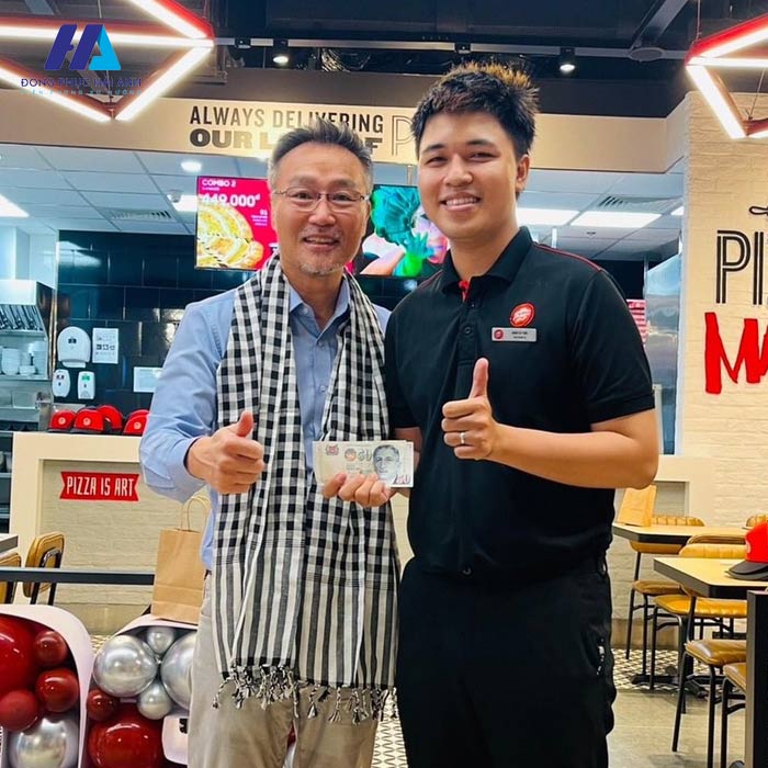 Mẫu Fly883 Mở Tài Khoản Nhà Cái FLY88.COM Xanh Chín, Uy Tín Tặng 188k nhân viên Pizza Hut trẻ trung và chuyên nghiệp 