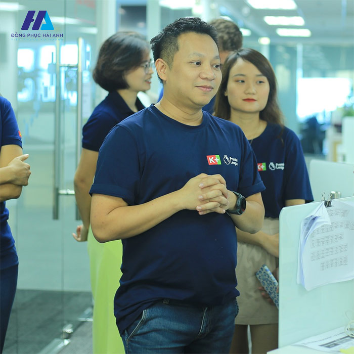 Thiết kế trẻ trung và năng động của mẫu Fly88 com giải trí trực tuyến cổ tròn K+
