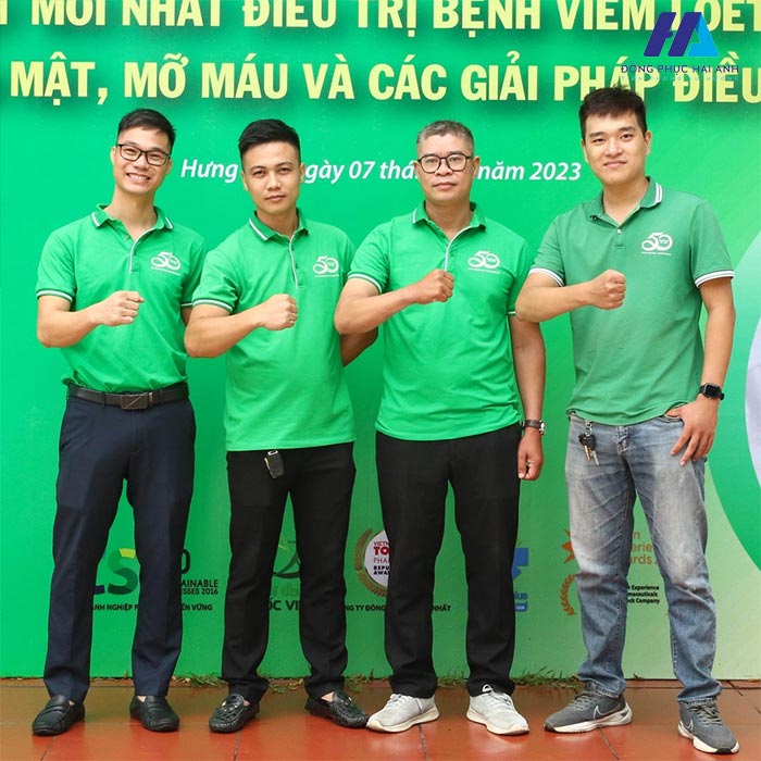 Logo hình in được in nổi bật vị trí trước ngực trái của Flyok.vip truy cập ngay 