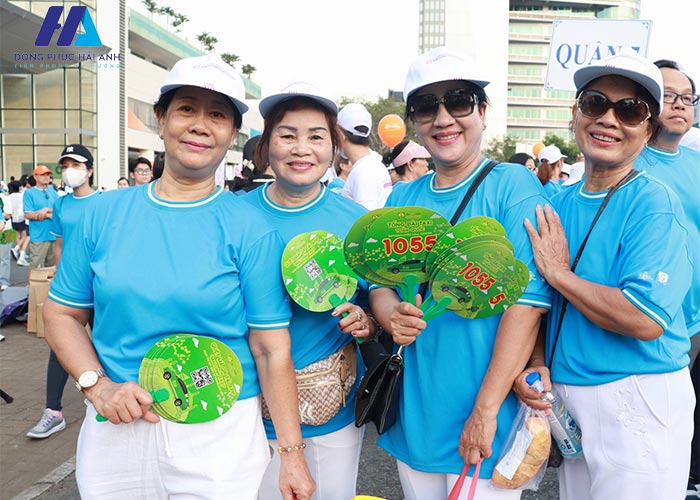 Áo thun cổ tròn Nhà Cái FLY88.COM Xanh Chín, Uy Tín Tặng 188k nhân viên Taxi Mai Linh 