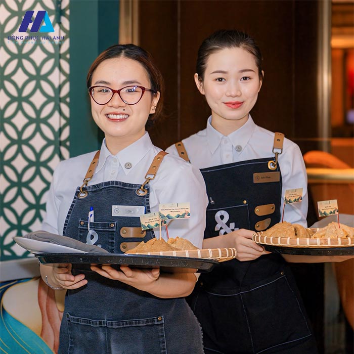FLy88 quaytay.tv bóng đá tạp dề Sheraton tạo cảm giác chuyên nghiệp, sạch sẽ 