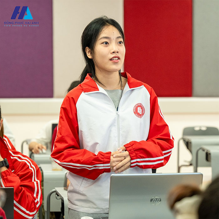 Áo khoác mùa đông Nhà Cái FLY88.COM Xanh Chín, Uy Tín Tặng 188k ngoại thương với 2 tông màu chủ đạo của nhà trường