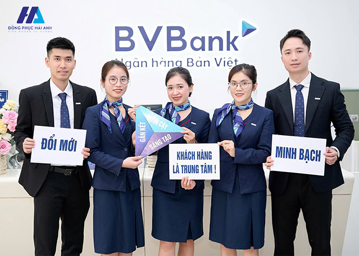 Trang phục ngân hàng bản việt lựa chọn màu xanh dương đậm làm màu sắc chủ đạo