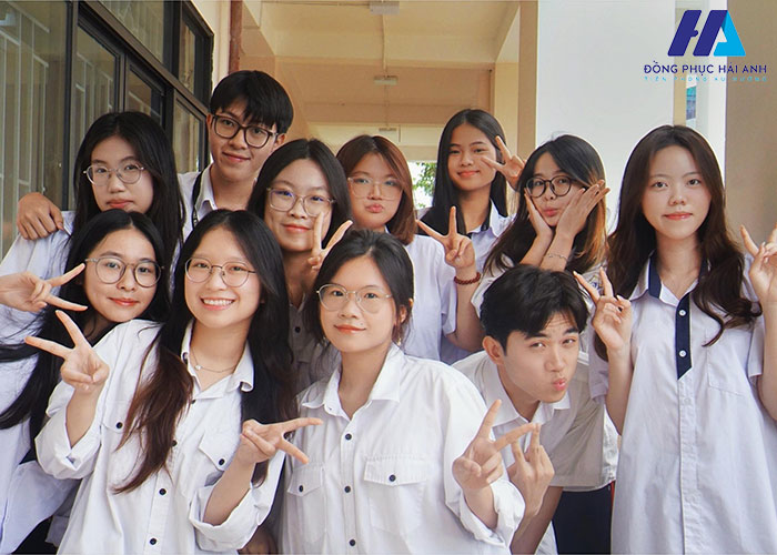 FLy88 quaytay.tv bóng đá THPT chuyên Nguyễn Huệ thiết kế thanh lịch phù hợp với các bạn học sinh