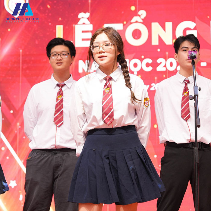 Trường Nguyễn Bỉnh Khiêm luôn luôn chau chuốt trong từng mẫu Nhà Cái FLY88.COM Xanh Chín, Uy Tín Tặng 188k của mình