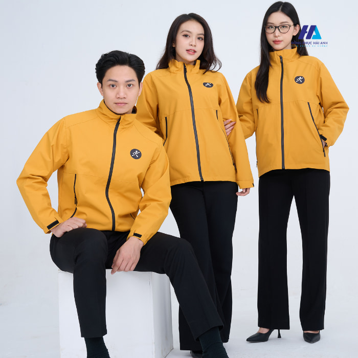 Mẫu Flyok.vip truy cập ngay màu vàng đẹp, dành cho nhân viên trong mùa đông