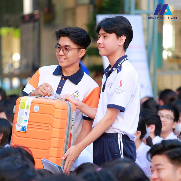 Mẫu Flyok.vip truy cập ngay trường Võ Thị Sáu đơn giản nhưng gây ấn tượng với nhiều bậc phụ huynh và học sinh