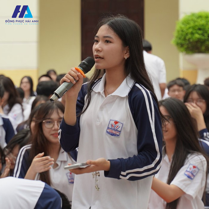 FLy88 quaytay.tv bóng đá thể dục trường THPT Quang Trung Đống Đa với thiết kế quen thuộc