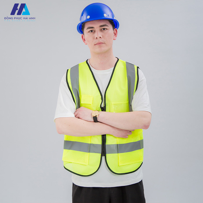 FLy88 quaytay.tv bóng đá áo phản quang được sử dụng trong điều kiện Trang chính thức của nhà cái FLY88 thiếu sáng