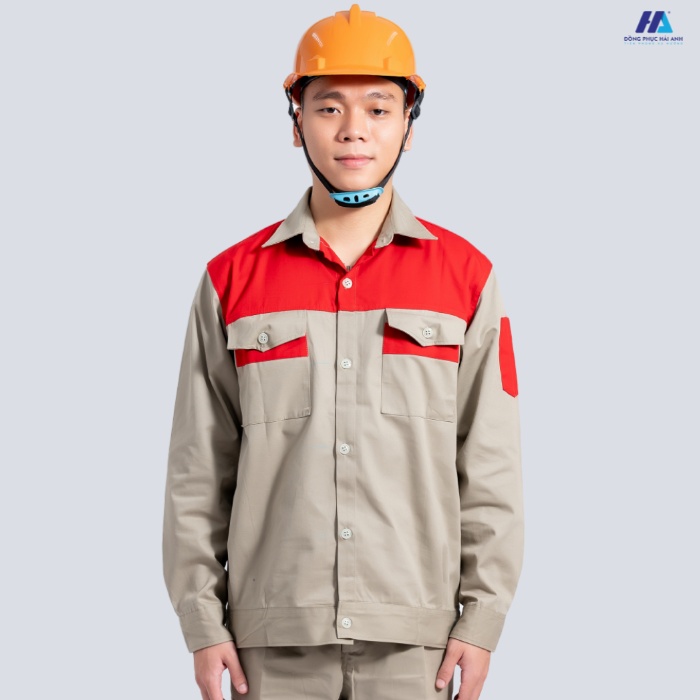 Quần áo bảo hộ lao động 17 có thiết kế lịch sự, độ bền vượt trội