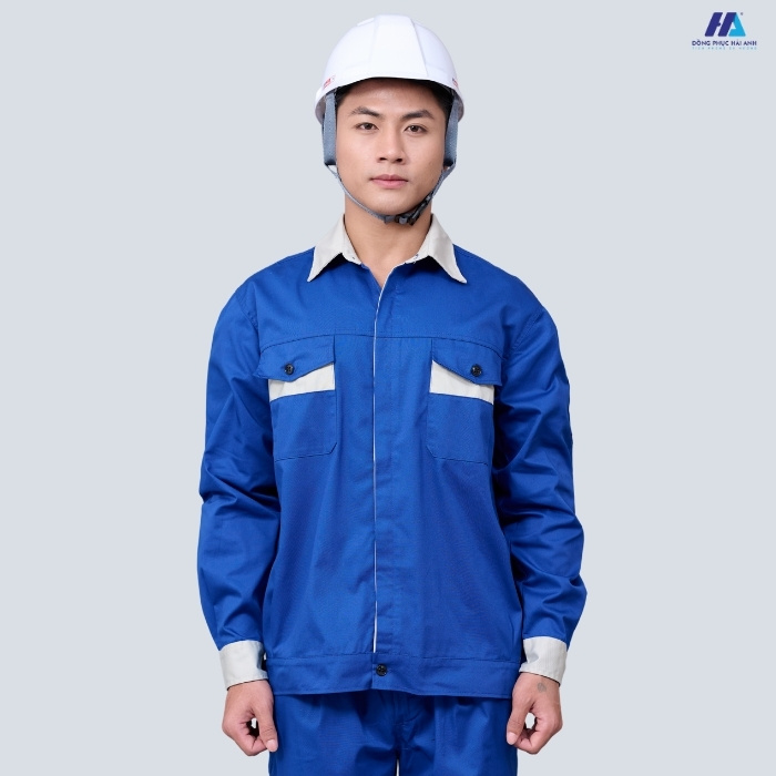 Quần áo bảo hộ lao động 21 tạo phong thái chỉn chu cho người mặc