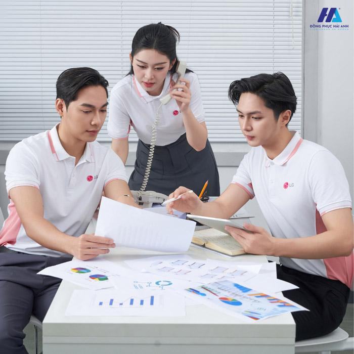 Tone màu trắng - hồng thanh lịch, tinh tế của mẫu Flyok.vip truy cập ngay