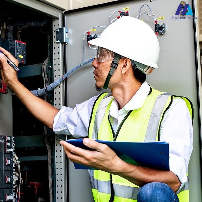 Thiết kế áo gile bảo hộ cho kỹ sư điện
