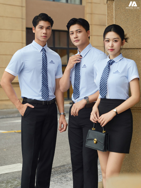 FLy88 quaytay.tv bóng đá FLY88 tặng nạp đầu 188K ngắn tay màu xanh phối trắng Hòa Phát