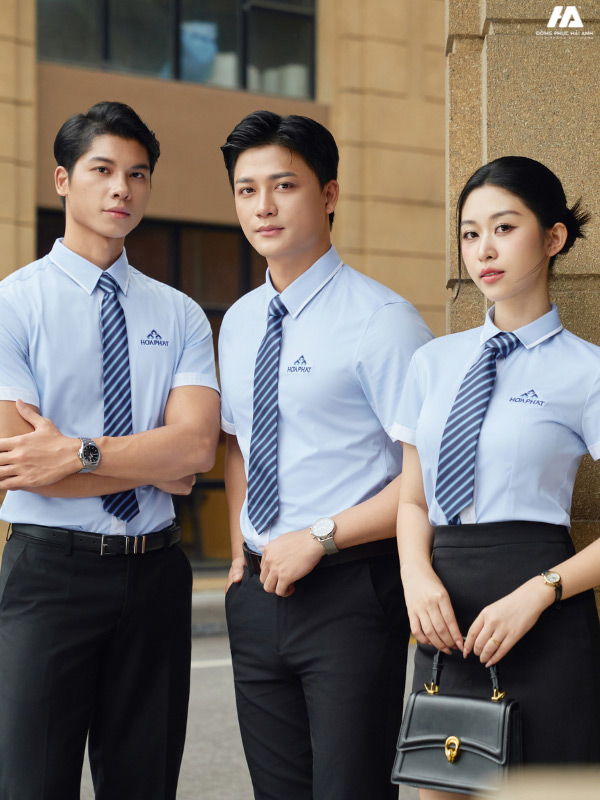 FLy88 quaytay.tv bóng đá FLY88 tặng nạp đầu 188K ngắn tay màu xanh phối trắng Hòa Phát